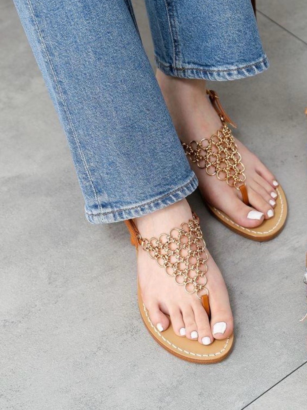 Canfora Women’s Tan Chain-Embellished T-Strap Sandals